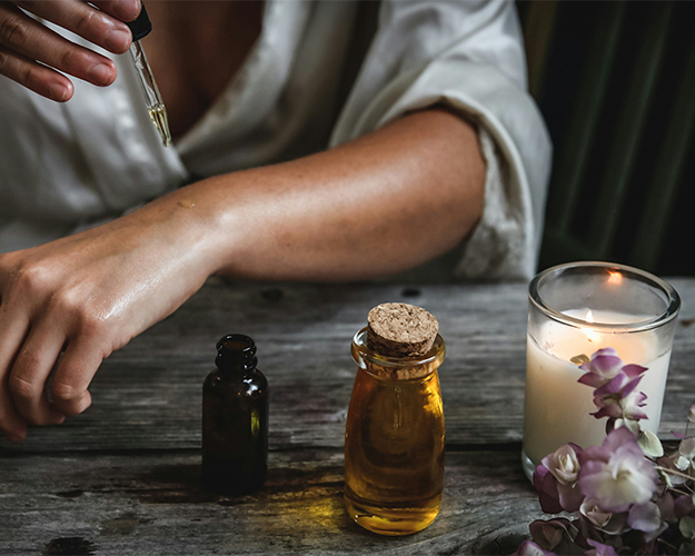 <span style="text-shadow: 0px 4px 8px rgba(0,0,0,0.5);">Spa & Wellness</span>